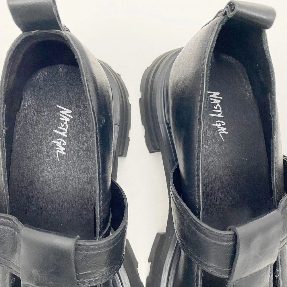 Nasty Gal Chunky Lug Sole T-Strap Mary Jane Platform Shoes Womens 38 (7.5-8 US)‎